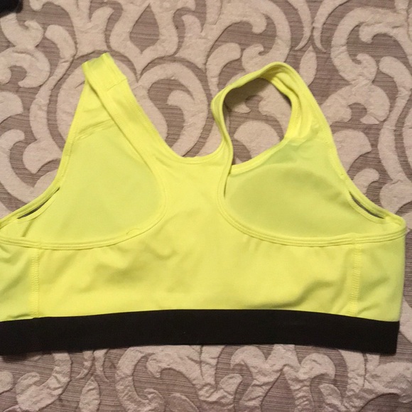 Nike sports bra - Picture 2 of 2